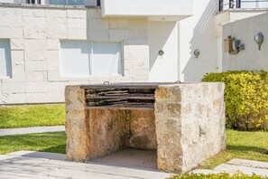 BBQ/picnic Area - Modern House in Yautepec l Pool & Garden (Yautepec)