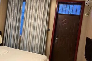 Room - Hutubi Xintian Hotel (Hutubi)