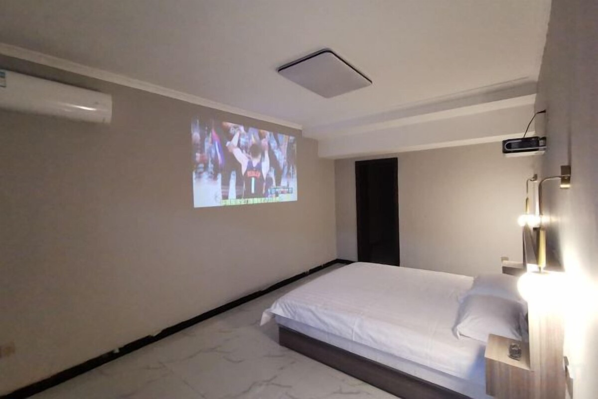 Cinema Double Bed Room