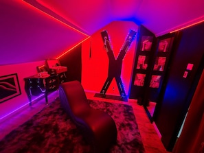 Interior - Love Room, Maison 60m2 Balnéothérapie, Sauna, Siège Massant et Pièce Secrète (Brachy)