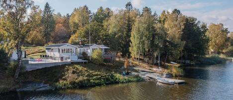 المنشأة من الخارج