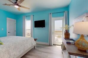 5 bedrooms, desk, free WiFi, bed sheets - Fishy Business| Beach Front Oasis!  Sleeps 20! (Bolivar Peninsula)