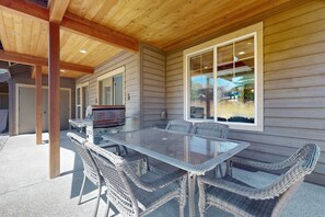 屋外ダイニングエリア