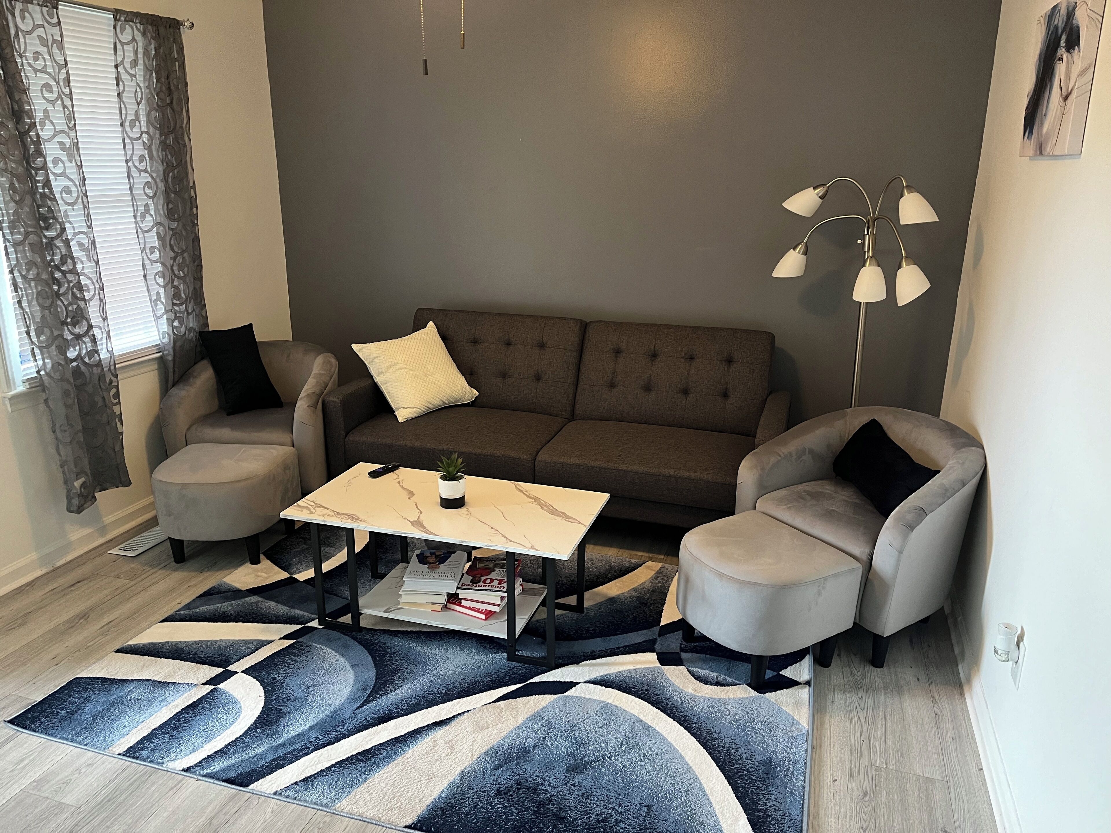 Newly Remodeled 3 Bedroom Home. Near Universities, Furn. Market, and Coliseum.