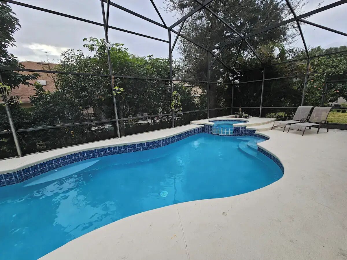 Private 2 Rooms 1 Bath Great Location, Relax