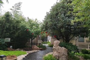 Property grounds - IU Hotels (Jingshan)