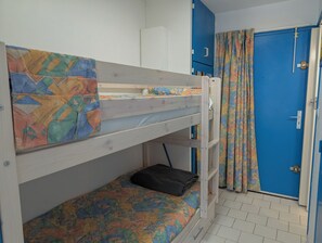 Room - Sol-y-Days Floralies 2, Studio with terrace and swimming pool (Le Grau-du-Roi)