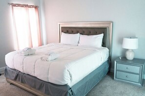 3 Schlafzimmer, Schreibtisch, Bügeleisen/Bügelbrett, kostenloses WLAN