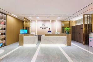 Lobby - Korla Ronghui Yi Hotel (Xiangli Avenue Food Street Branch) (Korla)