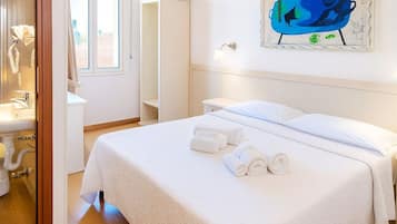 Classic Double or Twin Room | Premium bedding, minibar, desk, free WiFi