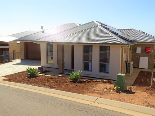 Sea Ya, Port Victoria