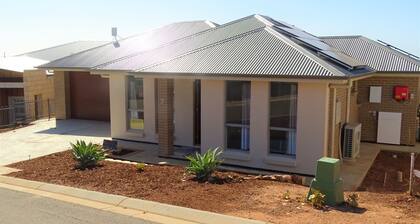 Sea Ya, Port Victoria