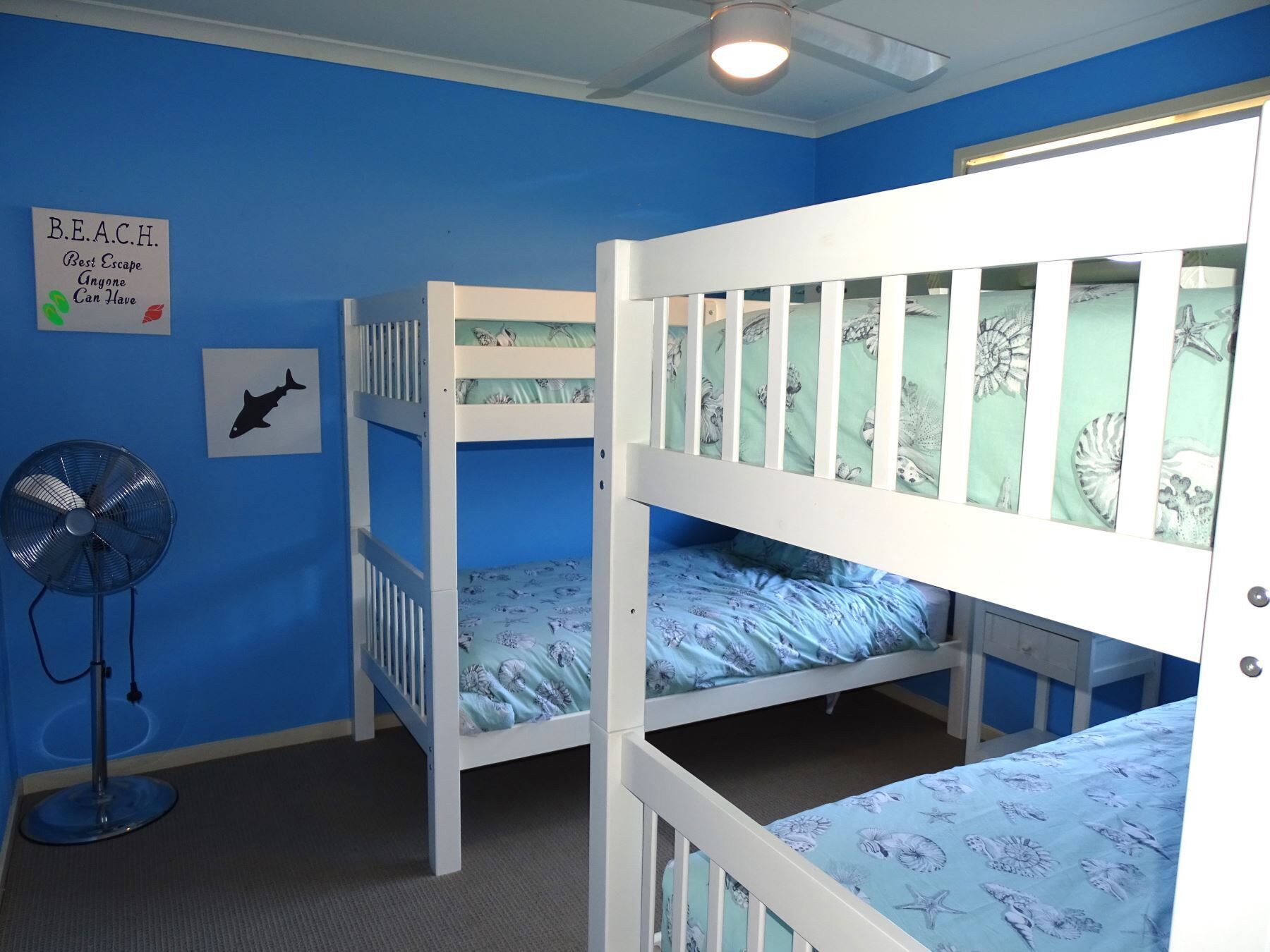 4 bedrooms, iron/ironing board, free WiFi
