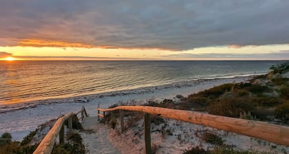Escape by the Dunes, Balgowan