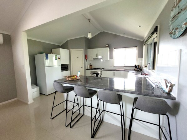 Microwave, dishwasher, coffee/tea maker