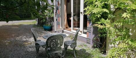 Cottage | Outdoor dining
