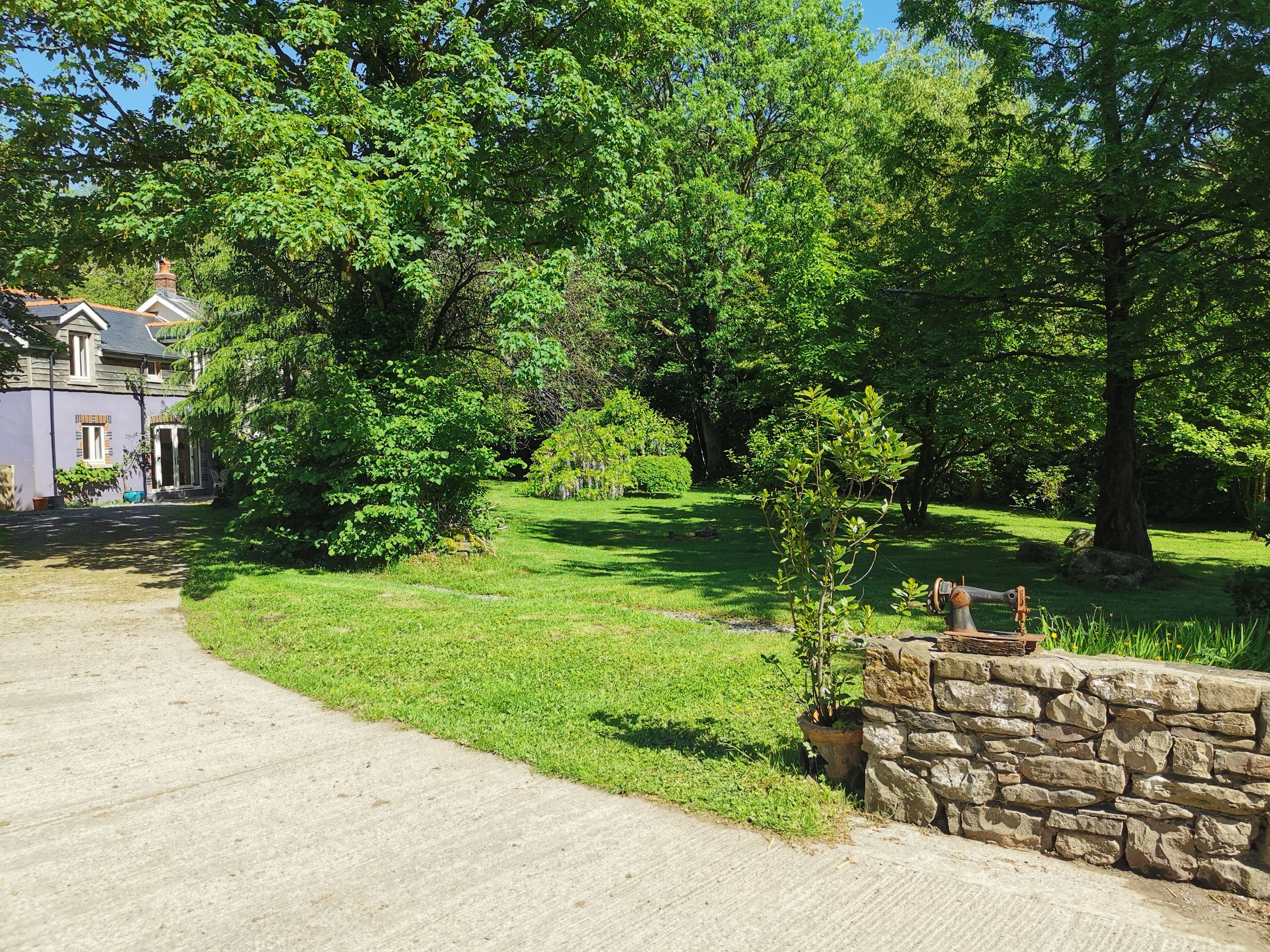 Cottage | Property grounds