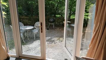 Cottage | Property grounds