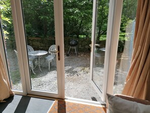 Cottage | Property grounds - Countryside Cottage Retreat at Ty'r Cwm Farm (Ammanford)