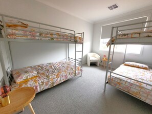 4 chambres, fer et planche à repasser, Wi-Fi gratuit