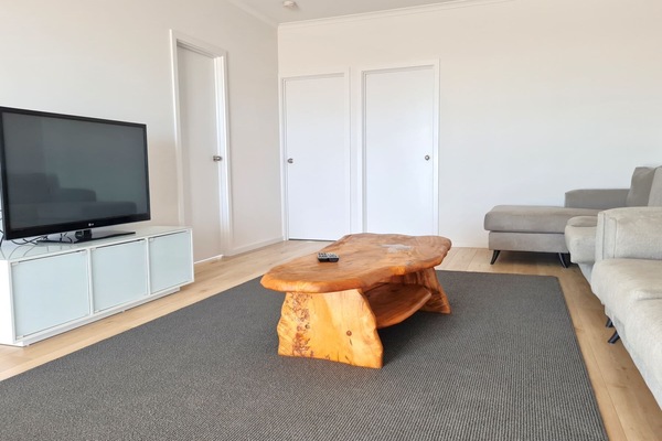 Beachfront Beauty, Moonta Bay