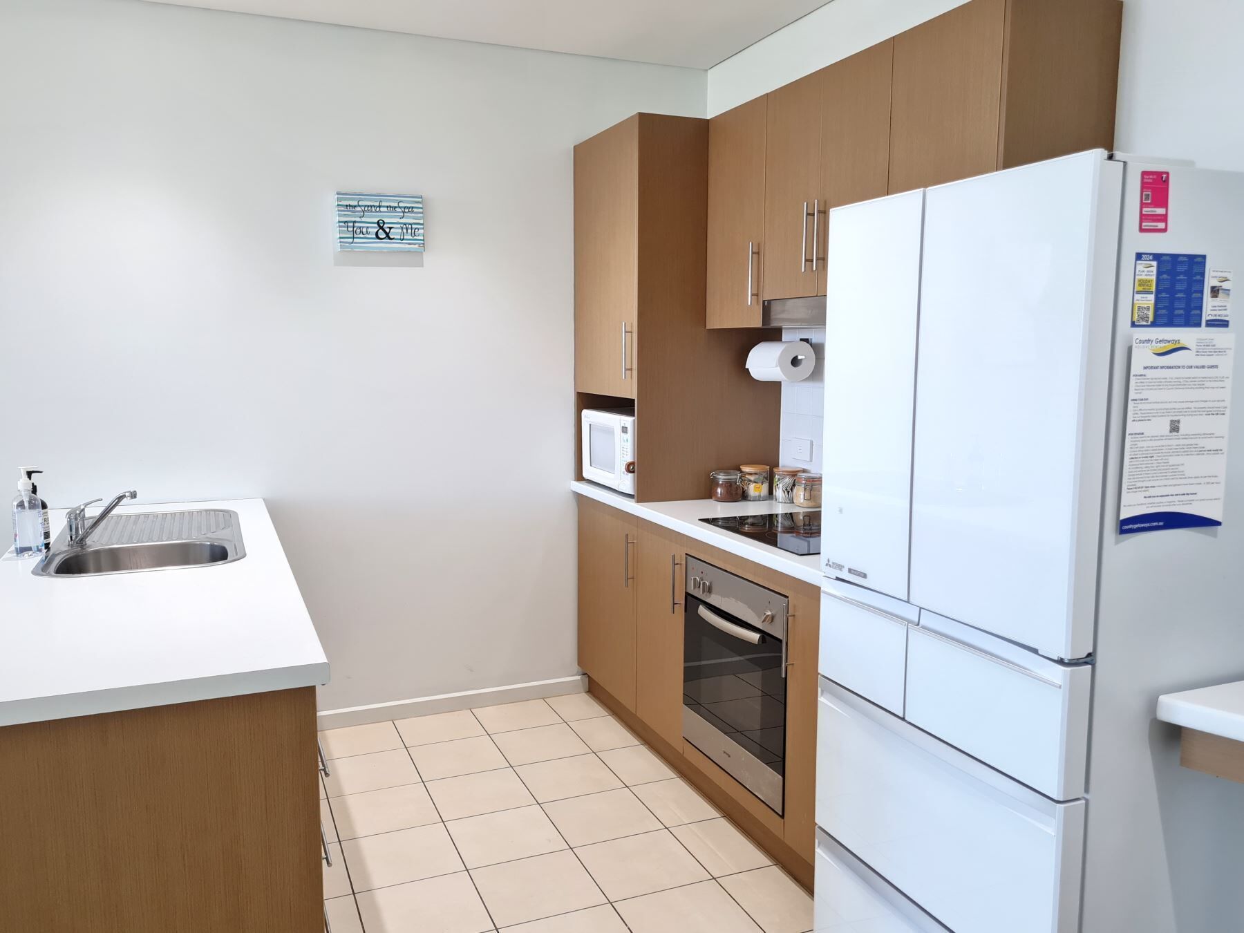 Microwave, coffee/tea maker