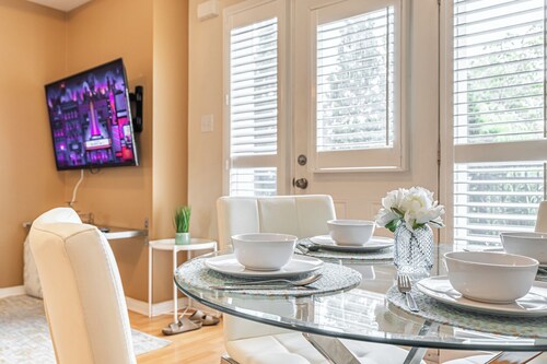 Cozy 1 Bedroom Townhouse