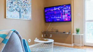 Unclassified image, 4 of 19, button - Cozy 1 Bedroom Townhouse (Mississauga)