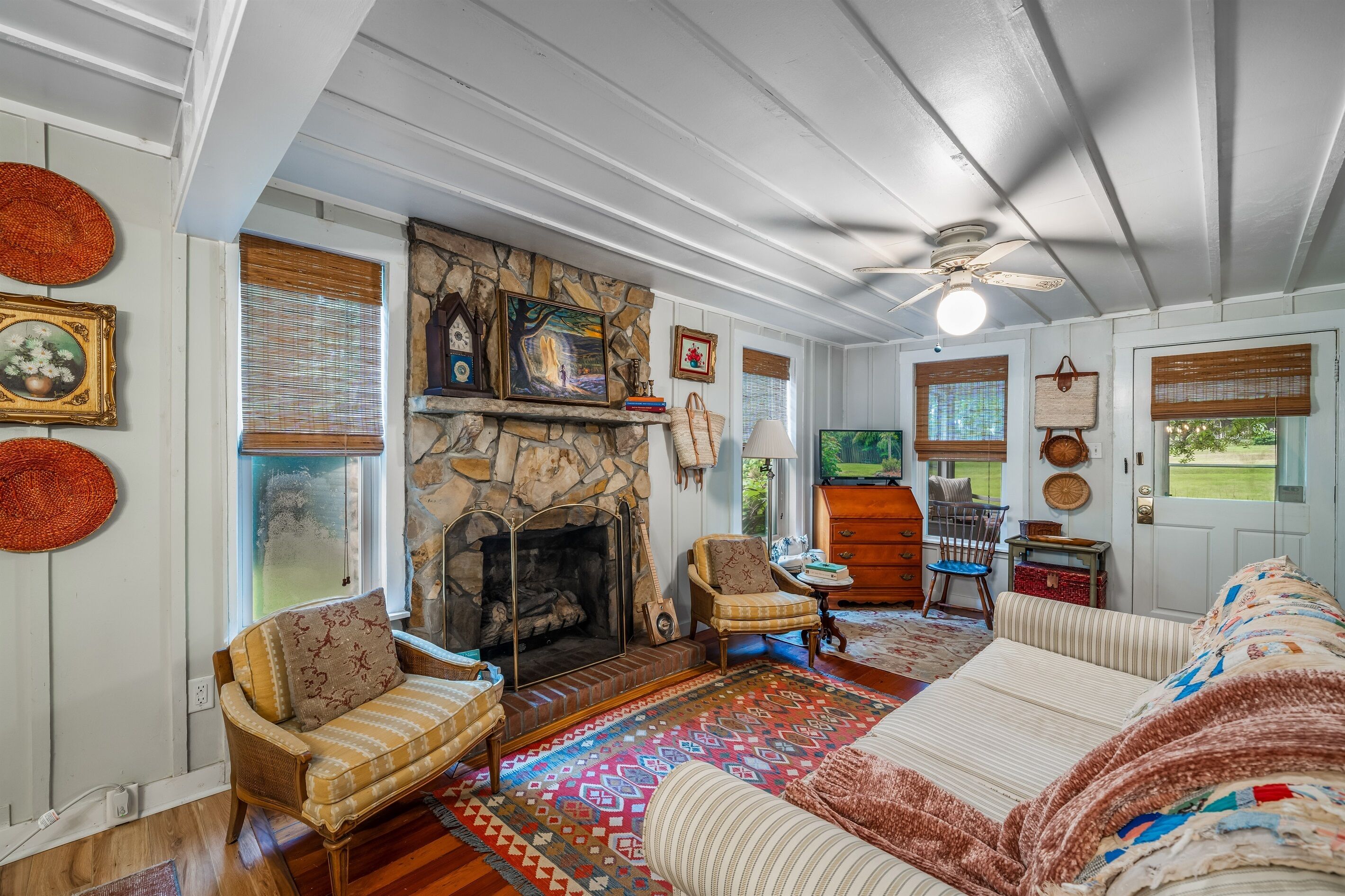 Boho Mountain Cottage in Cloudland Community | 2 Sunrooms | Wi-Fi | Dog Friendly