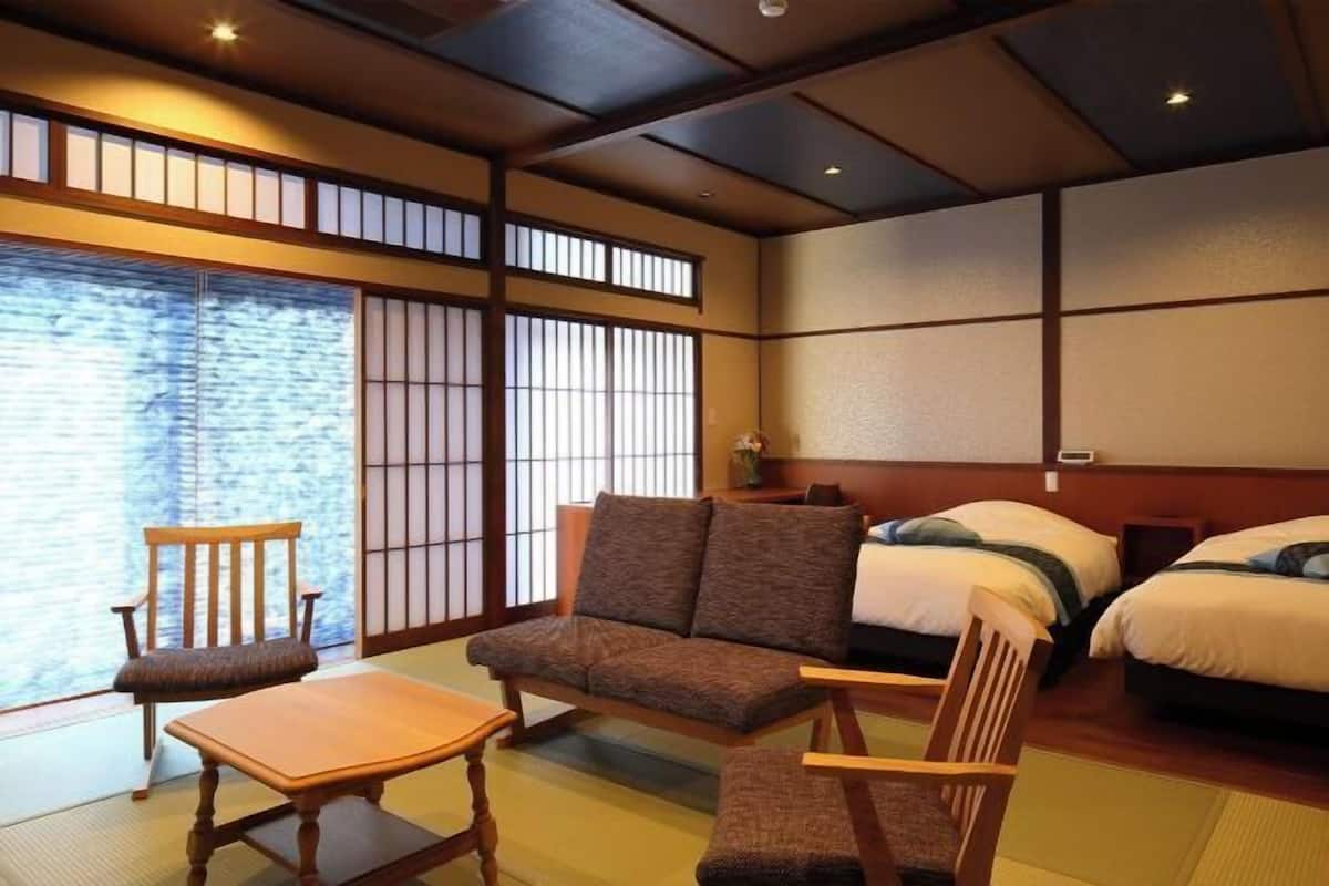 1 bedroom, down duvets, in-room safe, blackout curtains