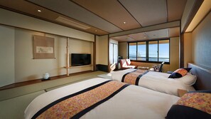 ห้องจูเนียร์สวีท, ปลอดบุหรี่, วิวภูเขา (Japanese Western Style) | ผ้านวมขนเป็ด, ตู้นิรภัยในห้องพัก, ผ้าม่านกันแสง, Wi-Fi ฟรี
