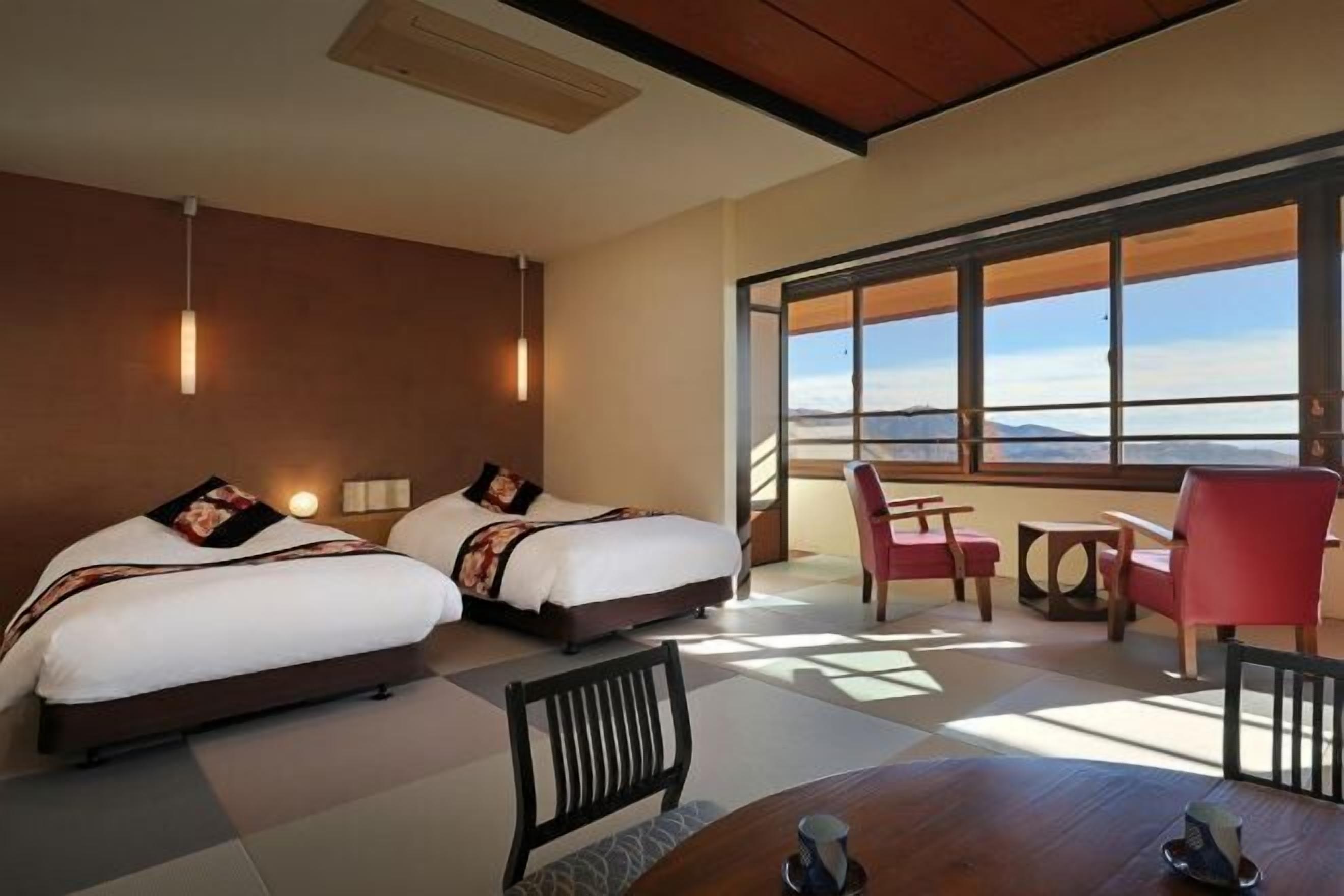 Down comforters, in-room safe, blackout drapes, free WiFi