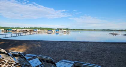 Updated Golf and Ski Condo Sleeps 5 by Shanty Creek, 5610 Shanty Creek Rd