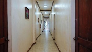 Interior - C Star Travellers Inn (Oslob)