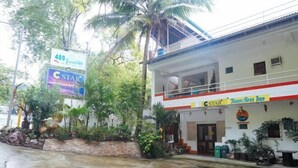 Exterior - C Star Travellers Inn (Oslob)