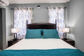 1 bedroom, in-room safe, iron/ironing board, free WiFi - LeLuxe Cedar Valley Suite B
 (St John)