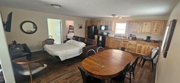 2 bedrooms, WiFi, bed sheets