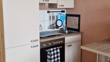 冰箱、微波炉、炉灶、茶具/咖啡用具