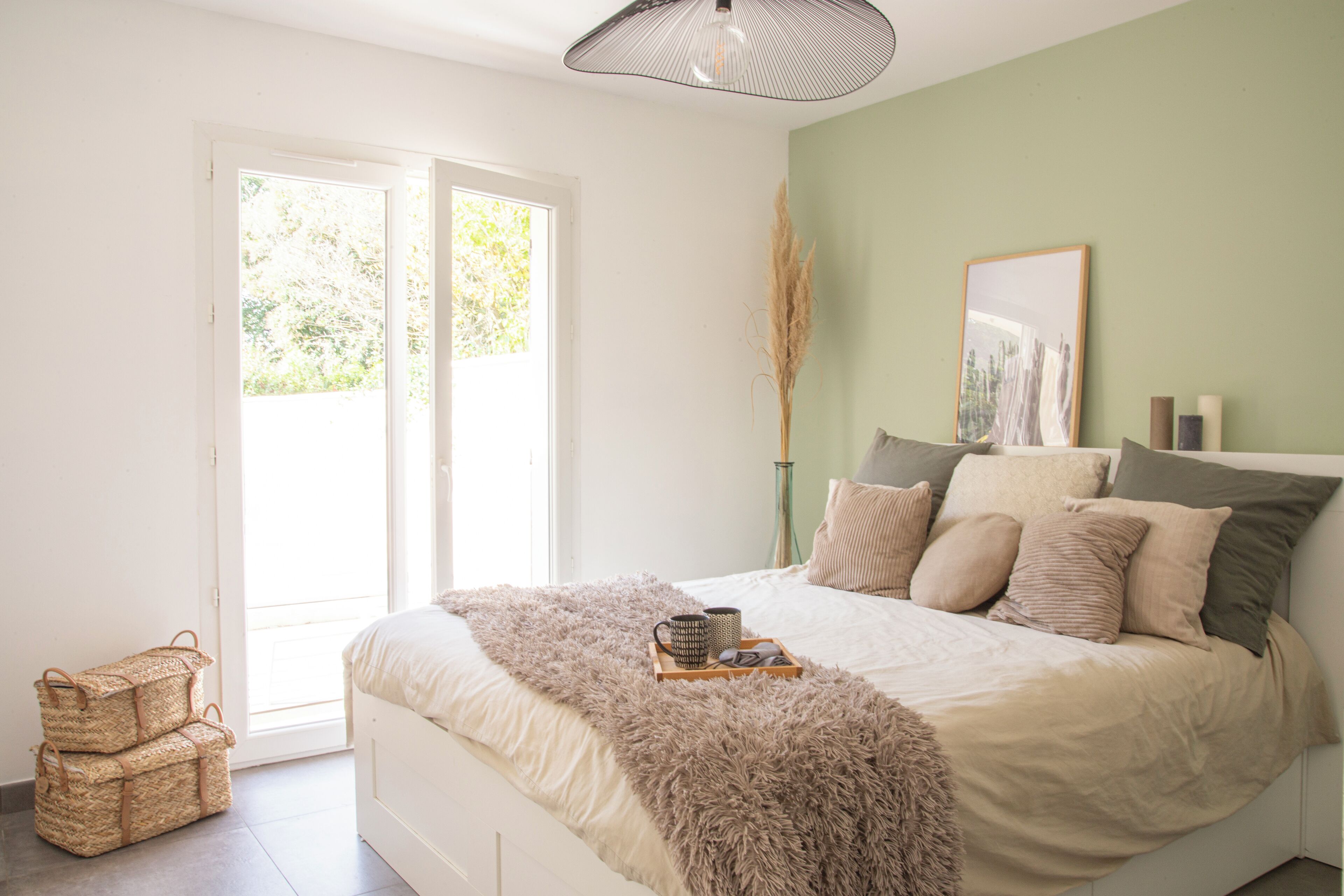 3 habitaciones, tabla de planchar con plancha, wifi y ropa de cama 