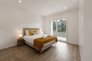 4 bedrooms, iron/ironing board, travel cot, Internet - Casa Branca - Private Pool (Óbidos)