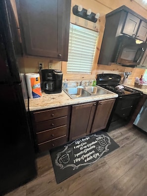 Mikrowelle, Ofen, Herdplatte, Geschirrspüler