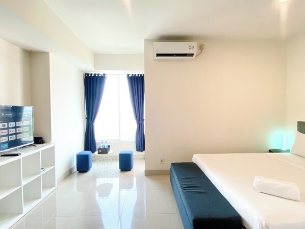 Deluxe Studio | Living area - Simply Look Studio At Grand Kamala Lagoon Apartment (Bekasi)