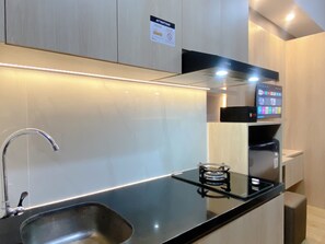 豪華開放式客房 | 私人廚房 | 電冰箱、爐台