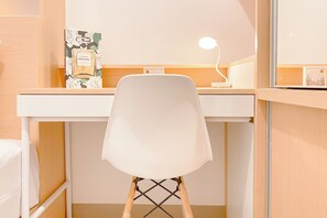 Deluxe Apartment | 2 bedrooms, desk, free WiFi - Good And Cozy Stay 2Br Tokyo Riverside Pik 2 Apartment (Teluknaga)