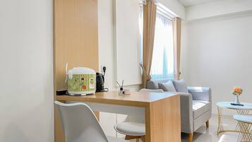 Deluxe Apartment | Living area