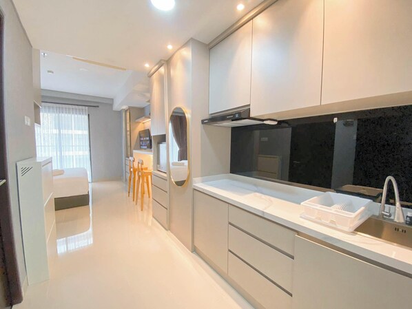 Deluxe Studio | Private kitchen