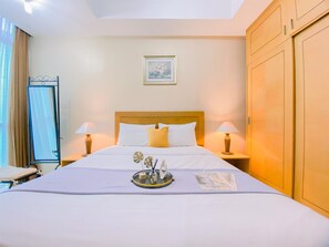 2 bedrooms, desk, iron/ironing board, free WiFi