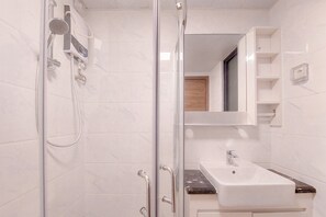 Apartament Deluxe | 3 dormitoris, escriptori i wifi gratuïta 