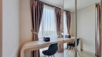 Deluxe Studio | Living area