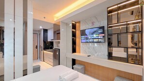 ดีลักซ์สตูดิโอ | โต๊ะทำงาน, Wi-Fi ฟรี